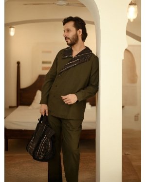 Upcycled Handwoven Arrow collar shirt - Green