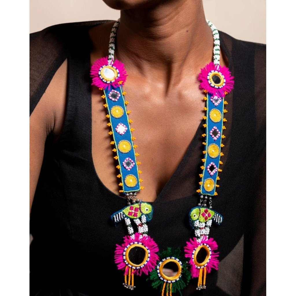 Gammat! Handmade traditional neckpi