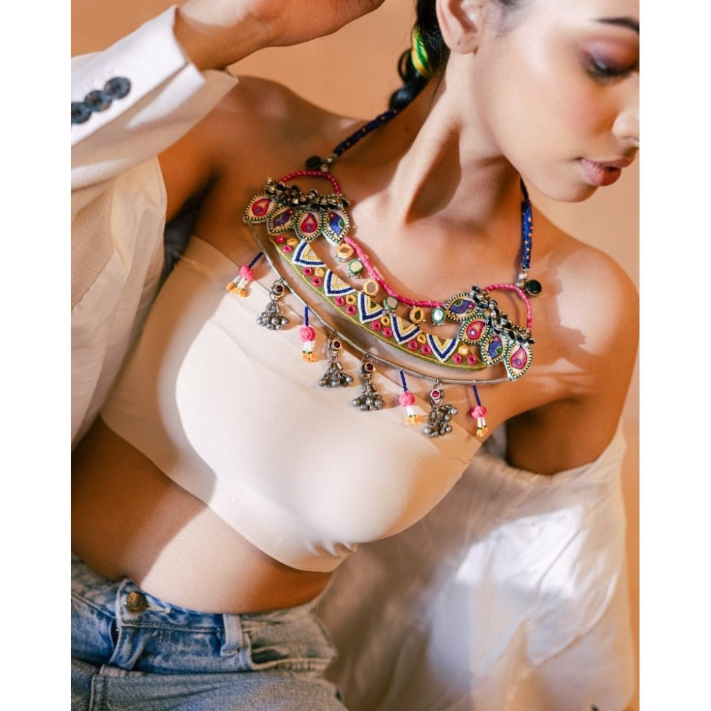 Para Pari! Handmade traditional choker