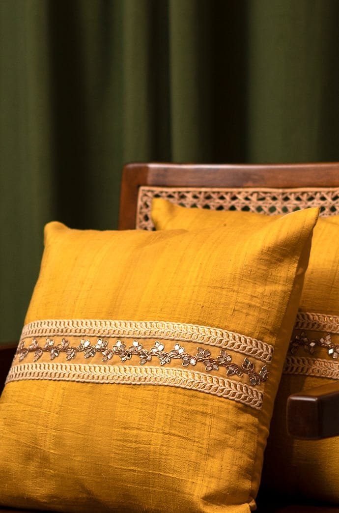 Badshah Handwoven Cushion - 1 pc