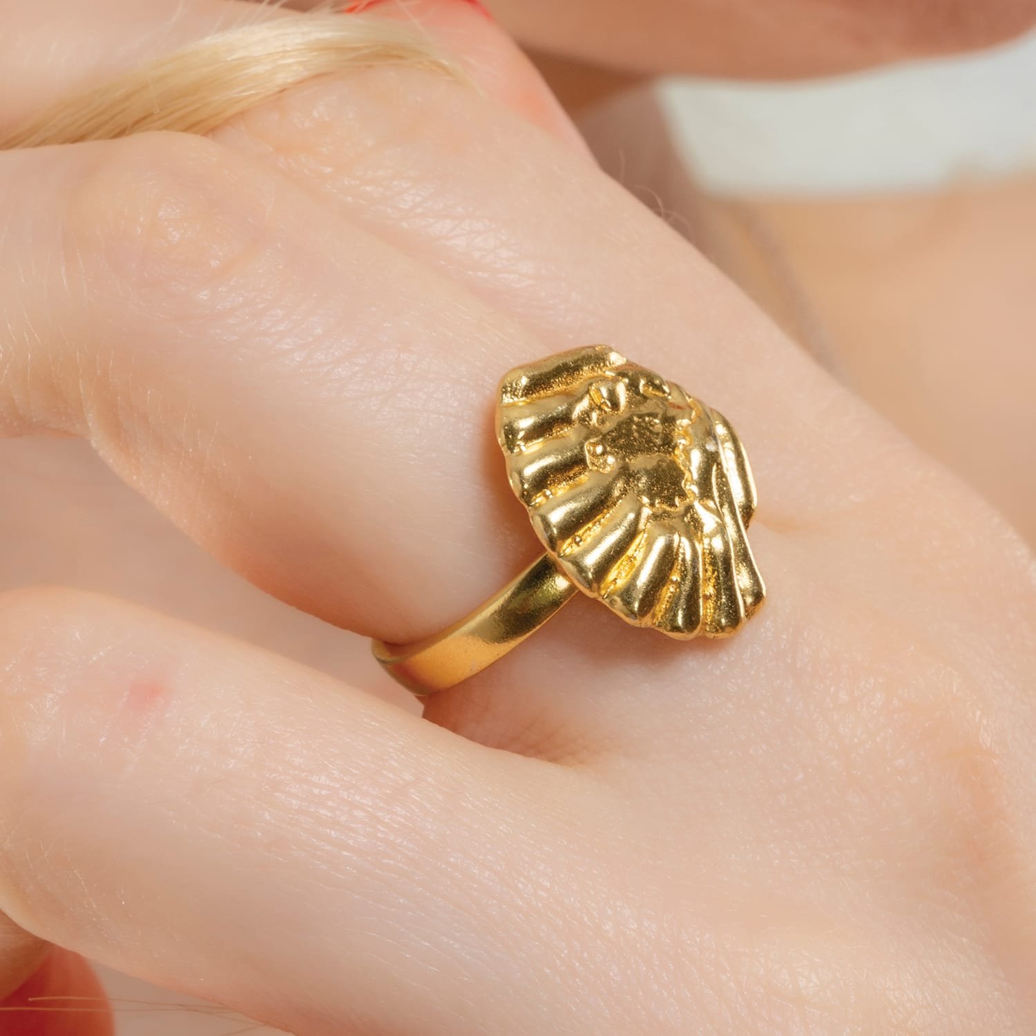 Oasis Shell Ring – 22KT Gold Plated Sea Shell Ring, Elegant Ocean-Inspired Jewelry, Premium Brass Alloy