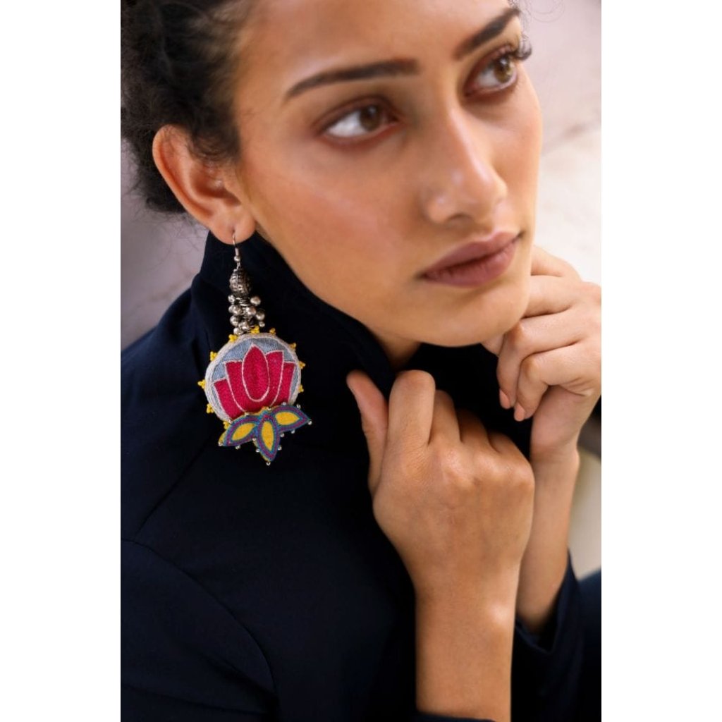 Gheli! Handmade traditional earring