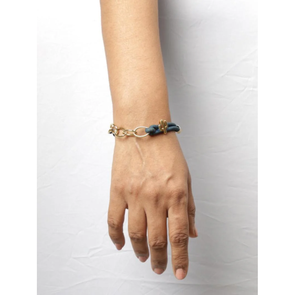 Arizona Bold Gold Bracelet in Navy