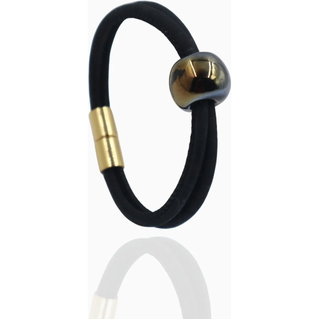 Ceramic Onyx Elegance in Cork Brace