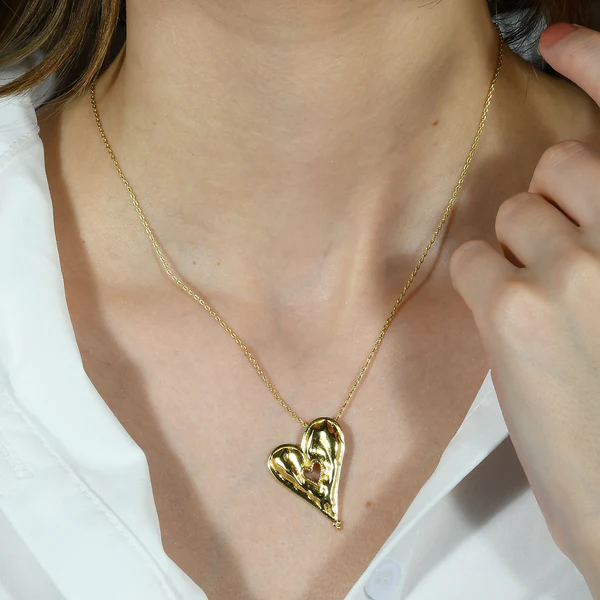 Sculpted Heart Chain Necklace for Women – Chunky Heart Pendant Necklace with 22KT Gold Plating on Premium Brass Alloy